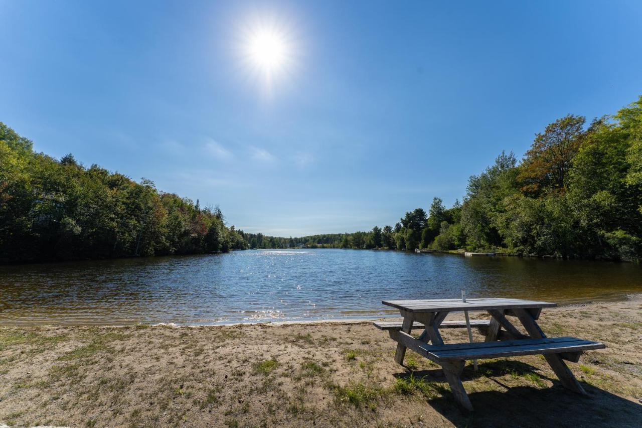 Chalet Le Cozy Hot Tub Lakeview Beach Access Full Of Near By Activities Saint-Calixte Exterior photo