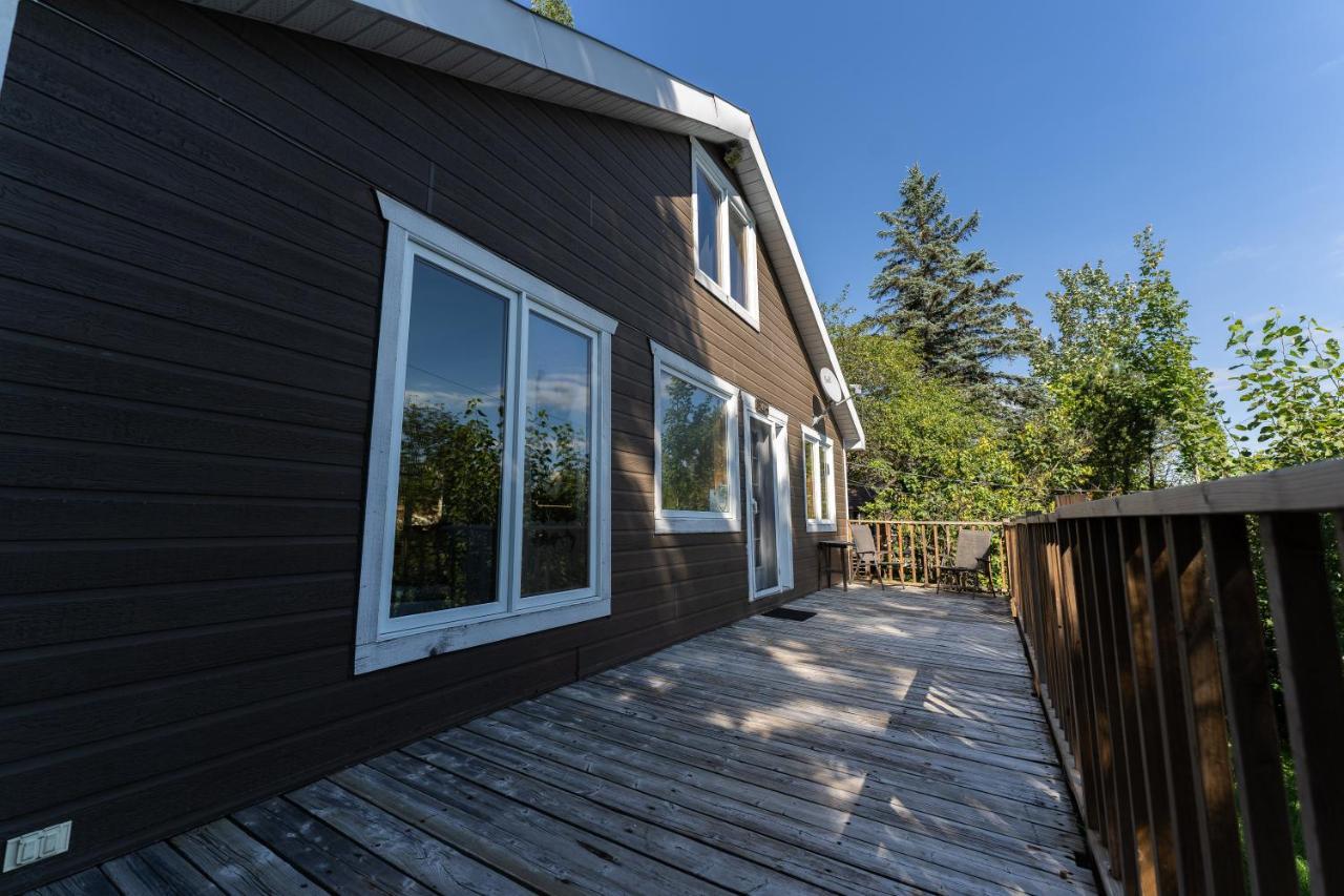 Chalet Le Cozy Hot Tub Lakeview Beach Access Full Of Near By Activities Saint-Calixte Exterior photo